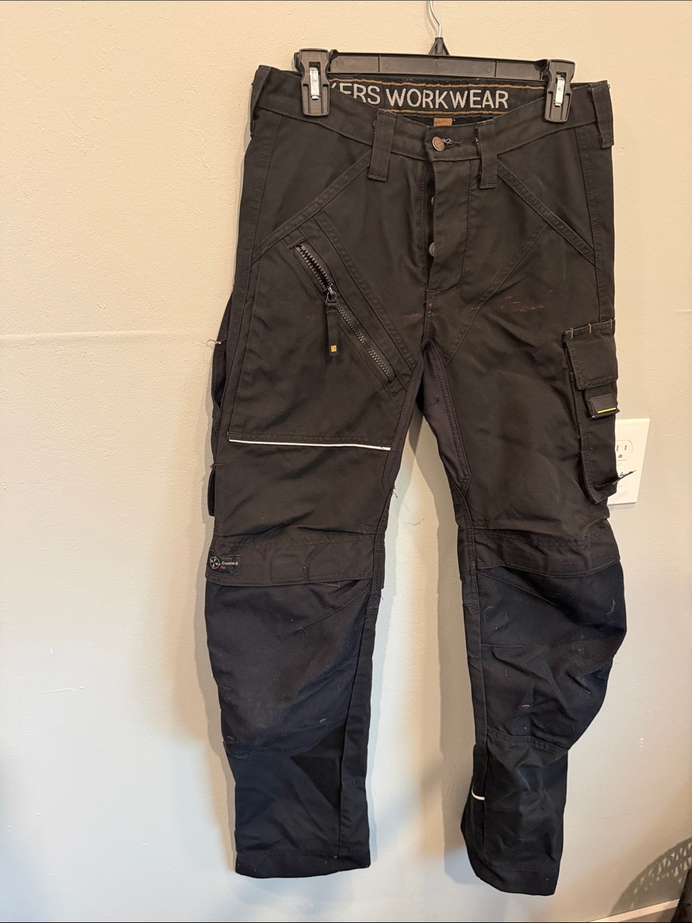 Men's Black Heavy-Duty Cargo Work Pants